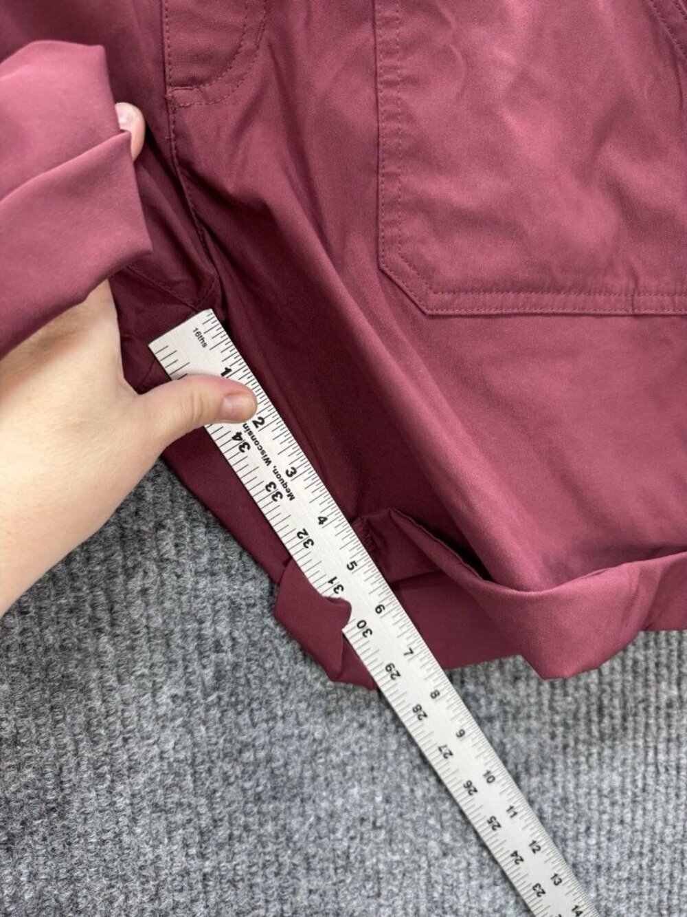 Eddie Bauer Rolled Hem Bermuda Shorts Womens 6 Burgundy Stretch Nylon Outdoor - Picture 8 of 10